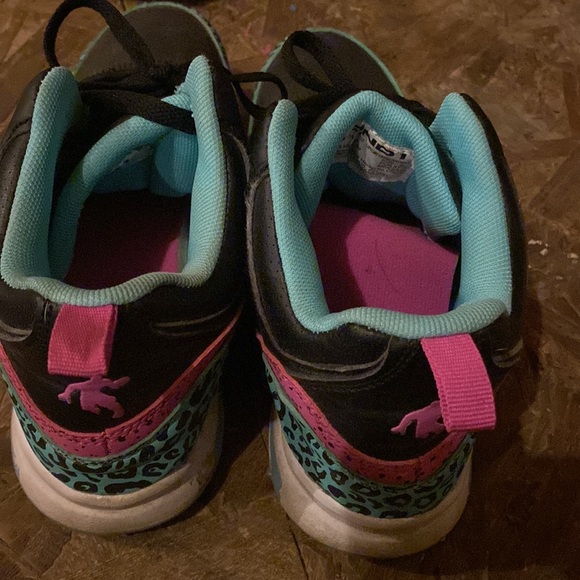 New shoes used 1 time basketball shoes - Picture 2 of 2